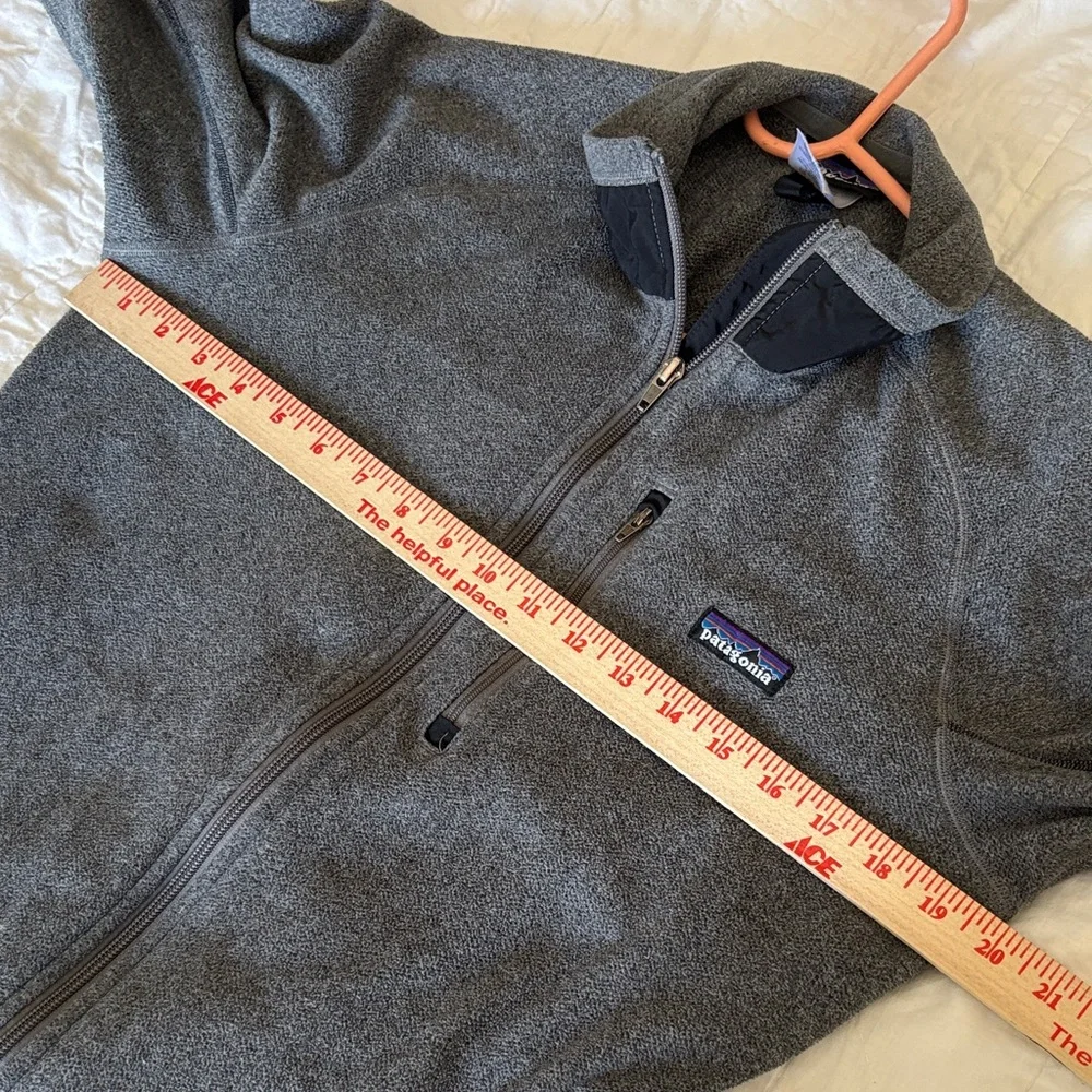 Patagonia Charcoal Full-Zip‎ Jacket